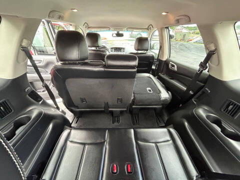 2018 Nissan Pathfinder SL