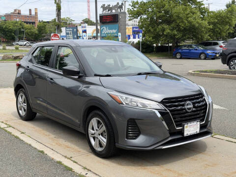 2023 Nissan Kicks S