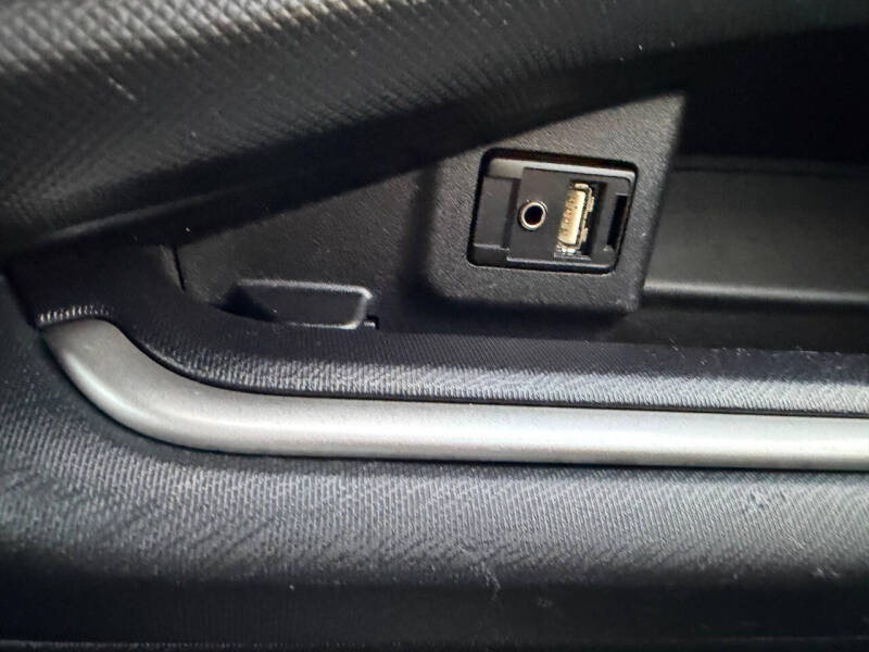 2014 Toyota Prius c Three