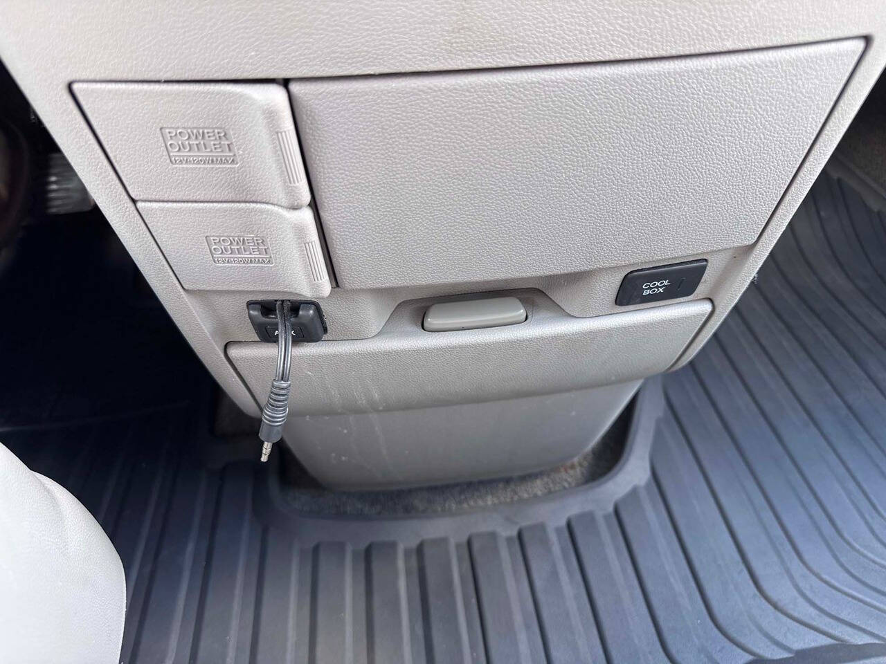 2011 Honda Odyssey 12