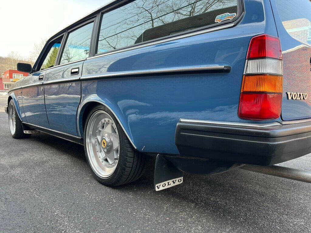 1985 Volvo 240 47