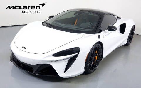 2023 McLaren Artura