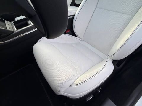 2022 Tesla Model S Plaid
