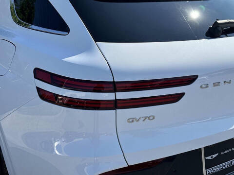 2026 Genesis GV70