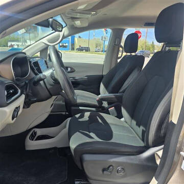 2017 Chrysler Pacifica Touring