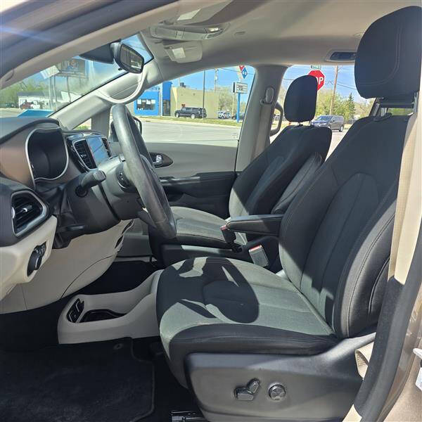 2017 Chrysler Pacifica Touring