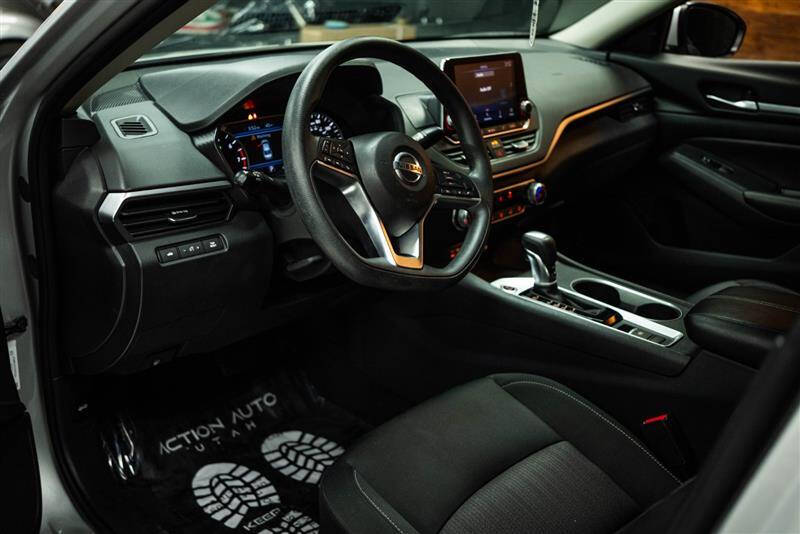 2022 Nissan Altima 2.5 SV