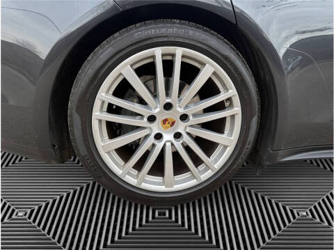 2017 Porsche Panamera 4S