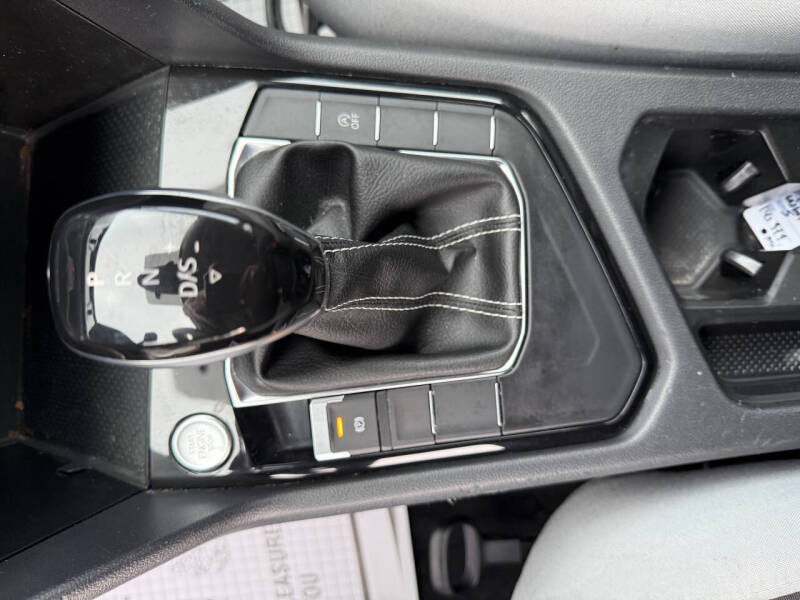 2024 Volkswagen Taos S