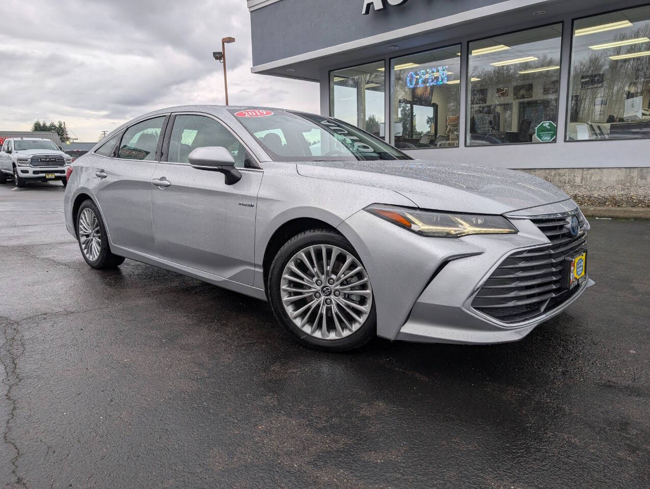 used 2019 Toyota Avalon Hybrid car, priced at $29,999