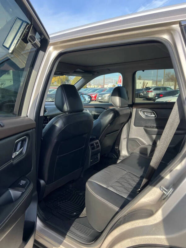 2021 Nissan Rogue Platinum