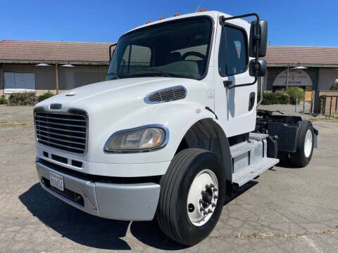 2019 Freightliner M2 106