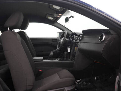 2007 Ford Mustang V6 Deluxe