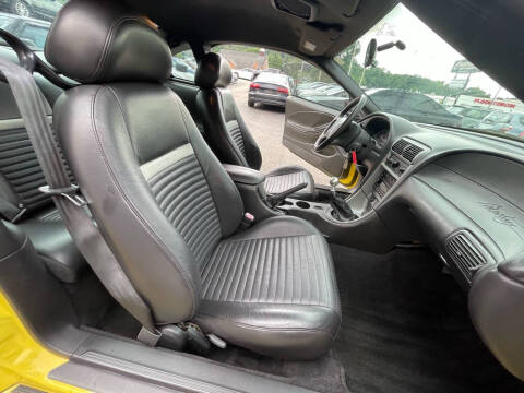 2003 Ford Mustang Mach 1 Premium