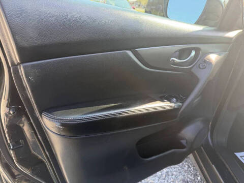 2016 Nissan Rogue SV