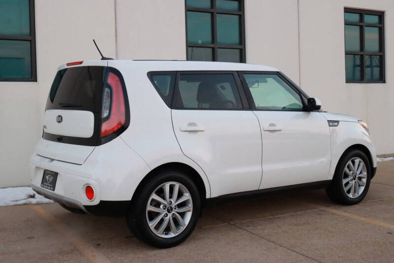2019 Kia Soul +