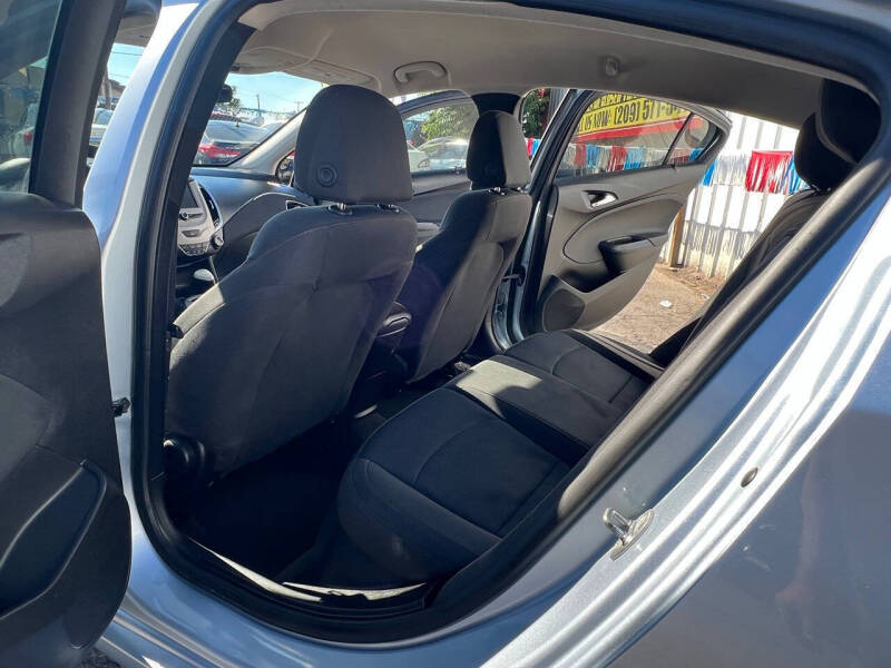 2017 Chevrolet Cruze LS Manual