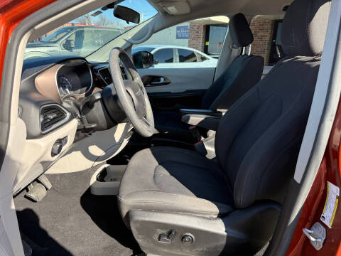 2018 Chrysler Pacifica LX