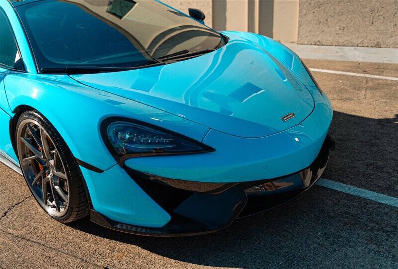 2017 McLaren 570GT