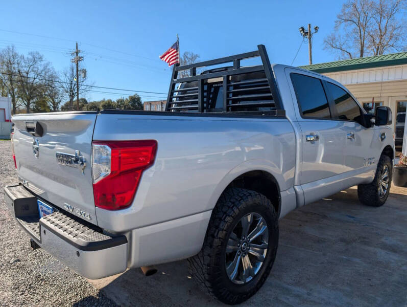 2017 Nissan Titan