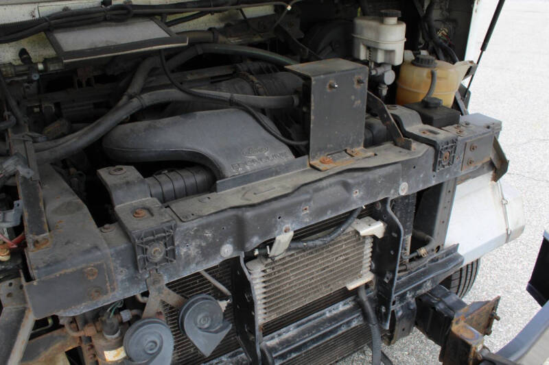 2010 Ford E-Series E-350 SD