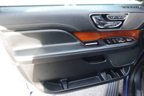 2019 Lincoln Navigator Select