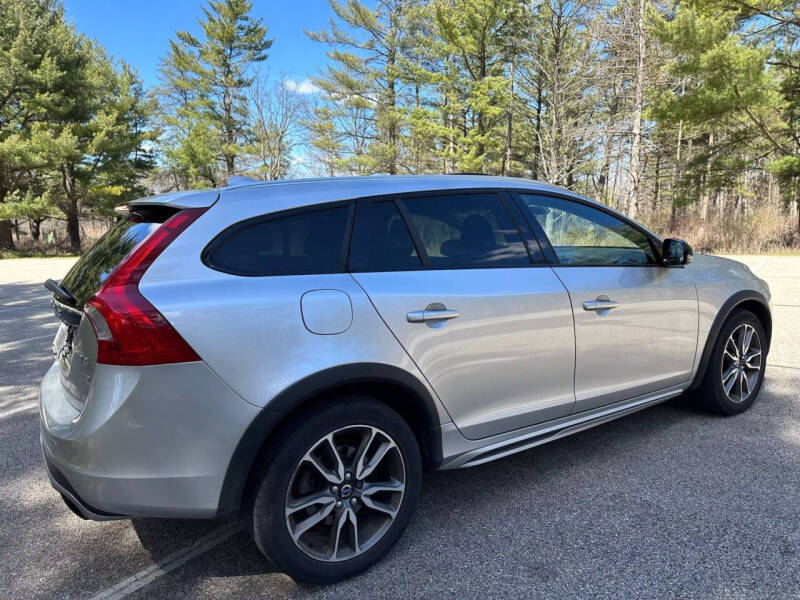 2015 Volvo V60 Cross Country T5