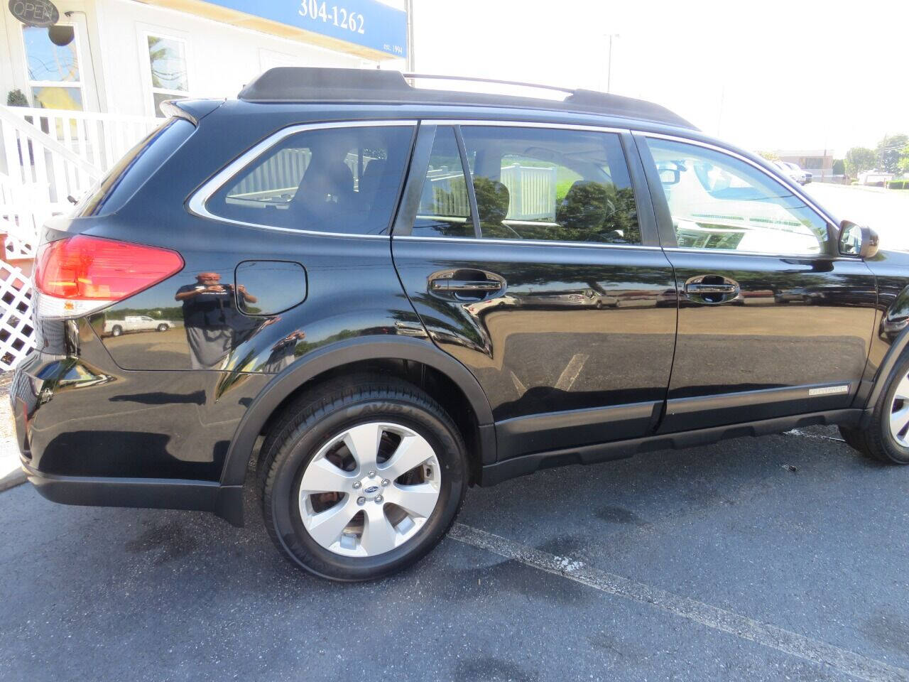 2012 Subaru Outback for sale at Colbert's Auto Outlet in Hickory, NC