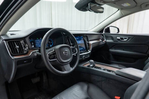 2024 Volvo V60 Cross Country B5 Plus