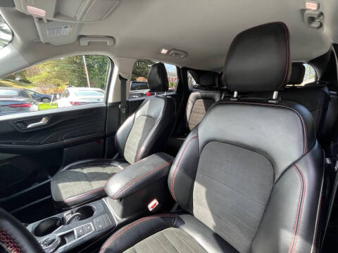 2022 Ford Escape SEL