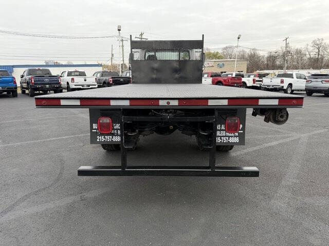 2023 Freightliner M2 106