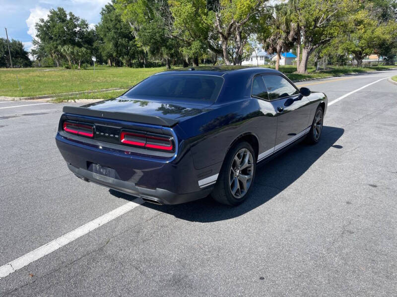 2016 Dodge Challenger SXT
