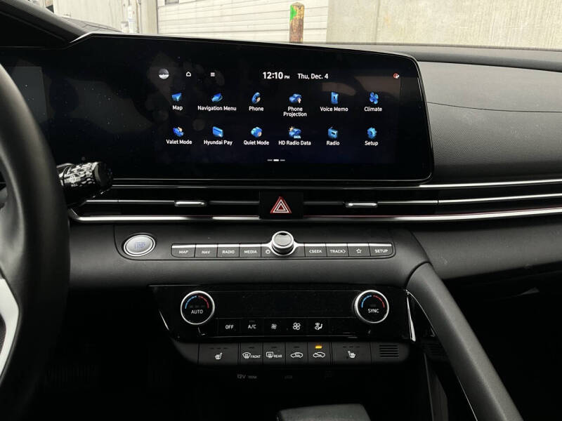 2025 Hyundai Elantra SEL Convenience