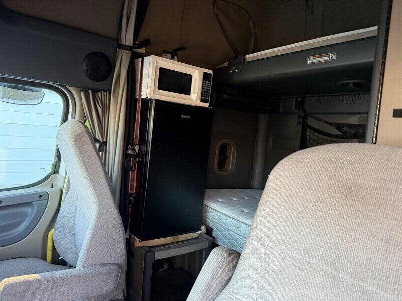 2017 Freightliner Cascadia