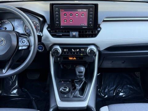 2020 Toyota RAV4 Hybrid XLE