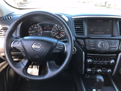 2019 Nissan Pathfinder SV