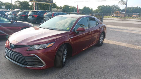 2021 Toyota Camry Hybrid for sale at ROYAL AUTO MART in Tampa FL