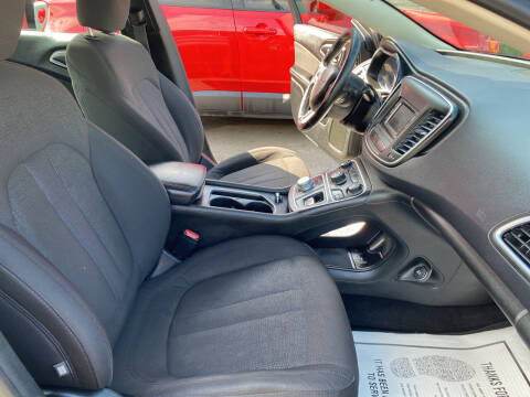 2015 Chrysler 200 Limited