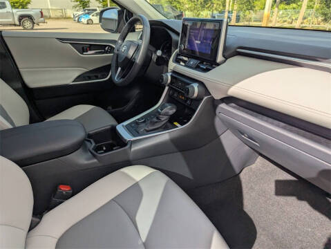 2025 Toyota RAV4 Hybrid XLE Premium