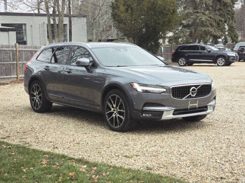 2018 Volvo V90 Cross Country T6