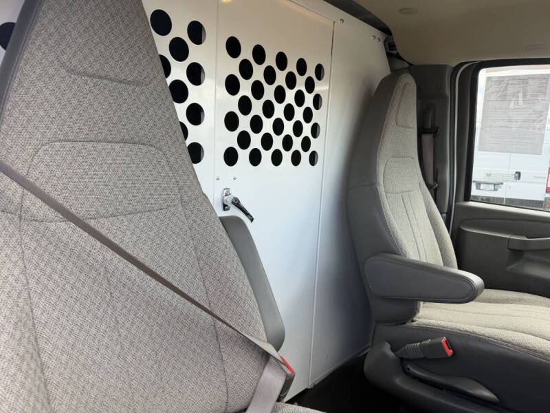 2022 Chevrolet Express 2500