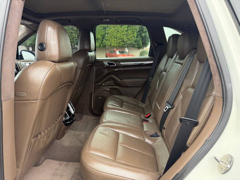 2012 Porsche Cayenne Turbo