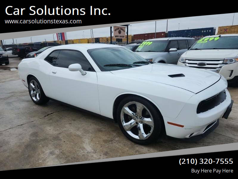 2015 Dodge Challenger SXT's photo