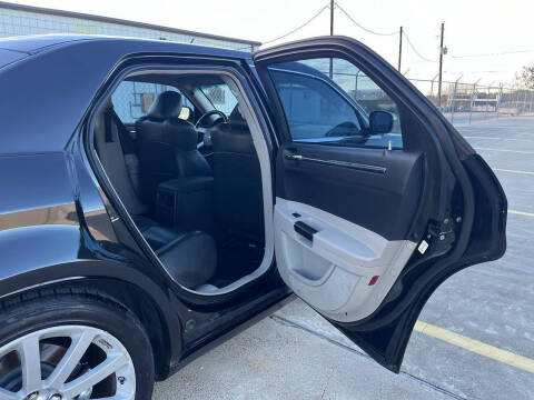 2006 Chrysler 300 SRT-8