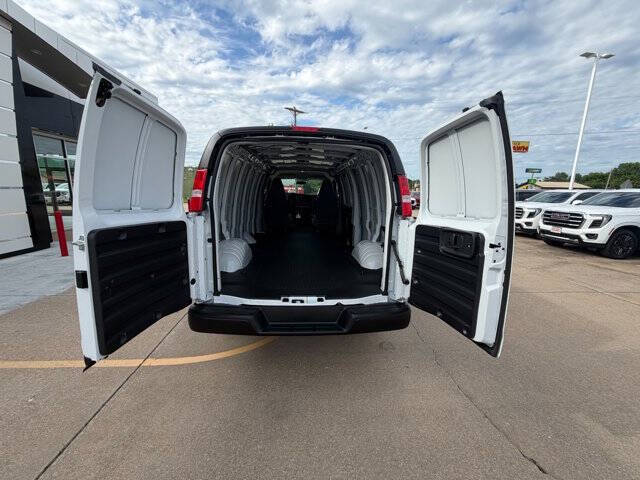 2026 GMC Savana 2500