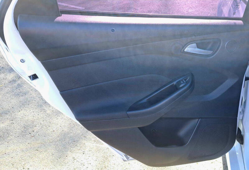 2018 Ford Focus ST - Photo 23