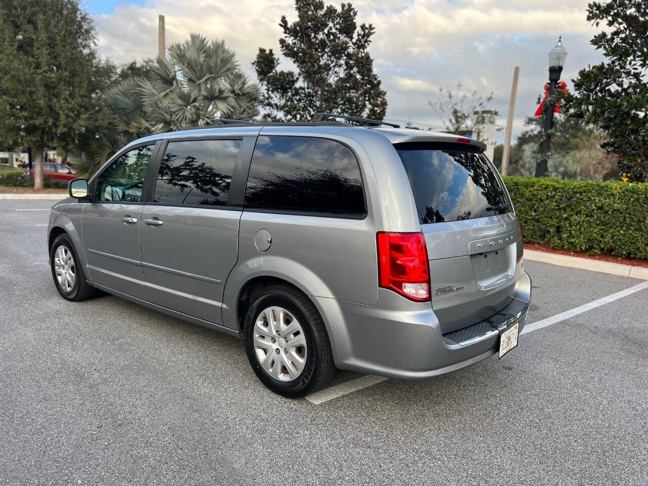 2016 Dodge Grand Caravan for sale at Lauren's Hot Wheels LLC in Leesburg, FL