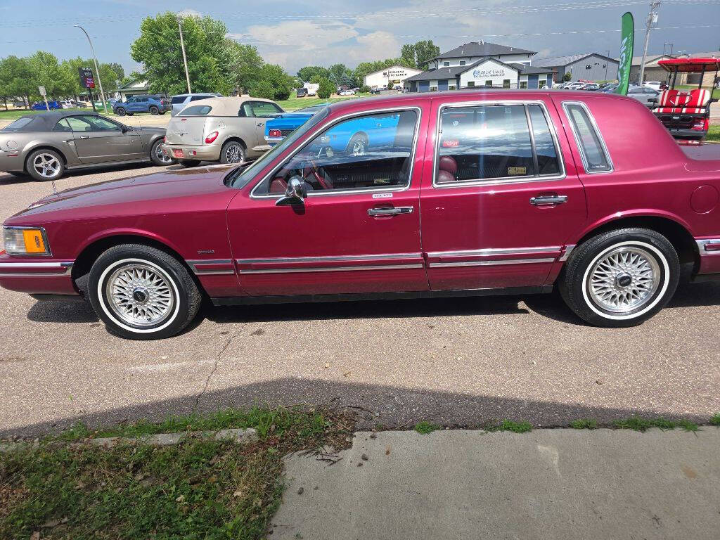 1993 Lincoln Town Car 19