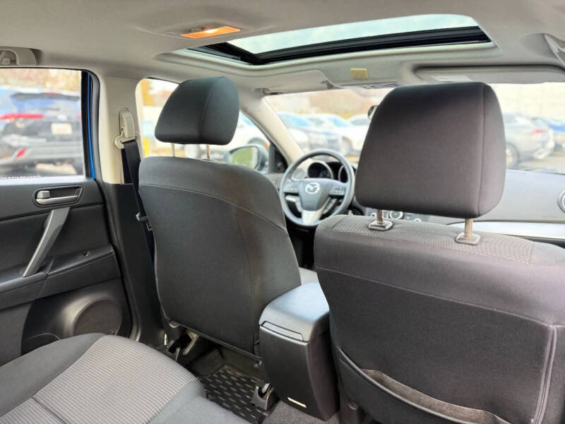 2012 Mazda MAZDA3 i Touring