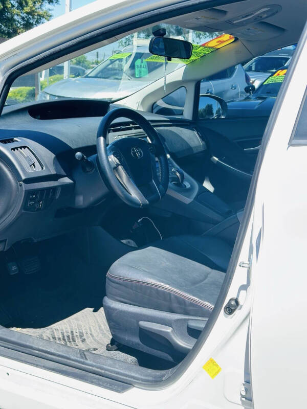 2013 Toyota Prius Three